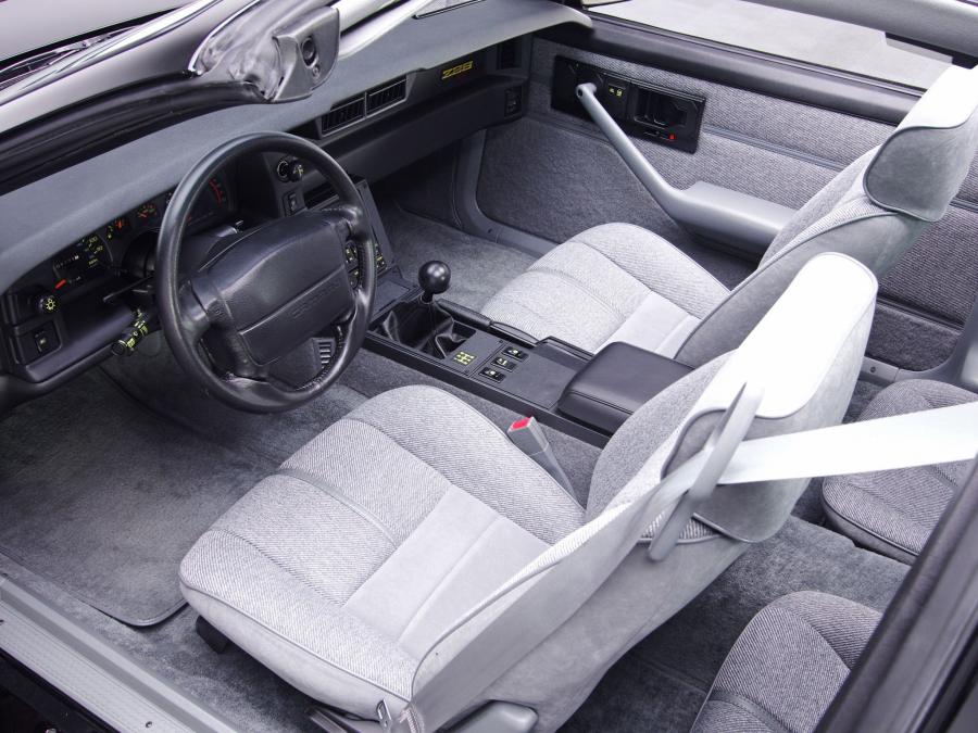  Chevrolet Camaro Z28 T-Top 1991 года  (фото 5 из 5)